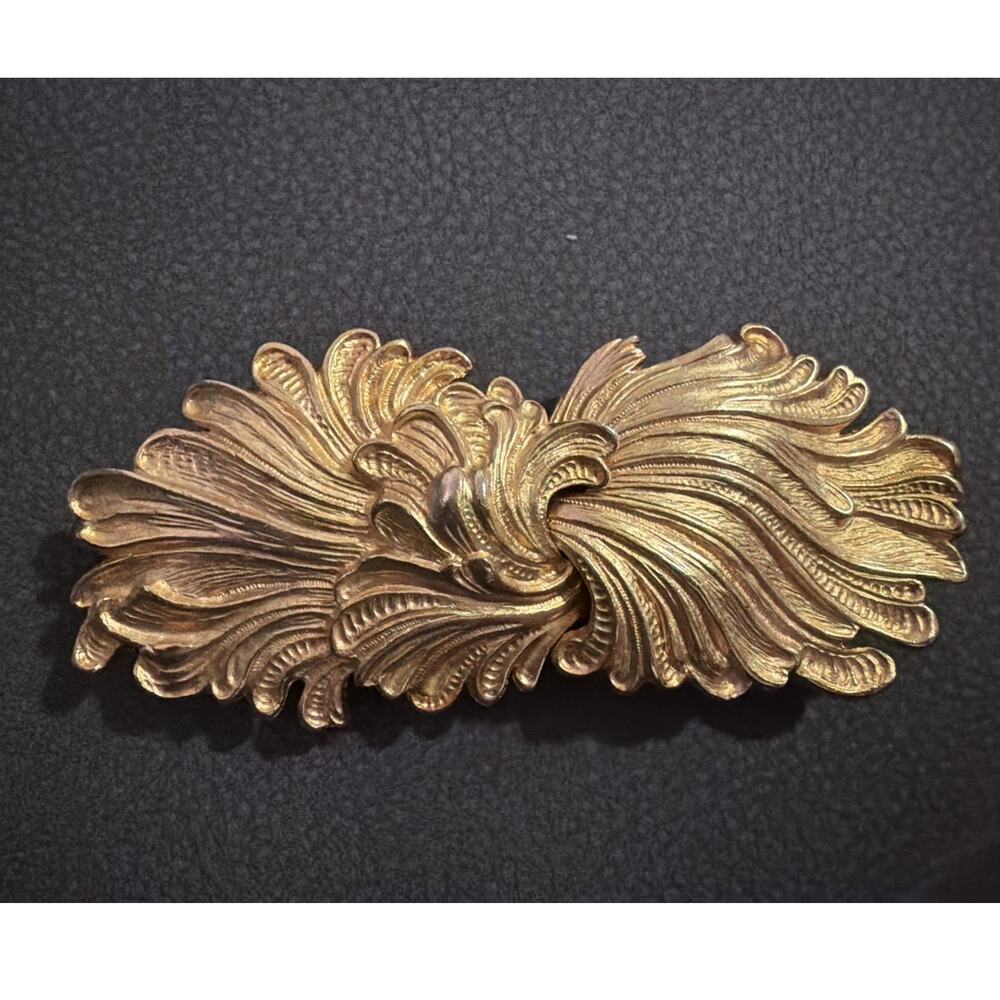 Doreen Ryan Belt Buckle Signed Gold Toned Baroque Scroll Flourish Leaf Large